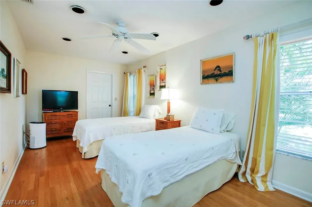 3385 Twin Lakes Lane Sanibel FL 33957