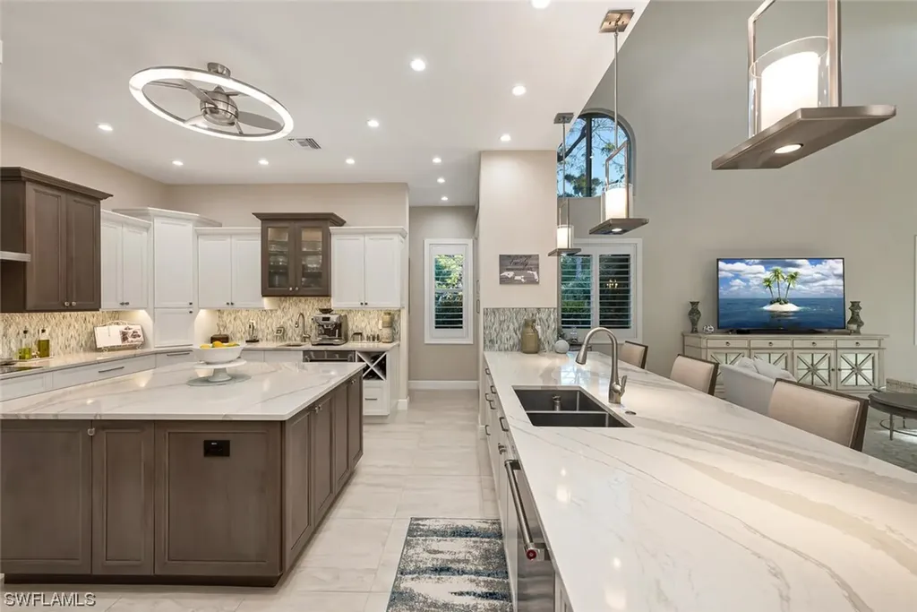 401 Mallory Court Naples FL 34110