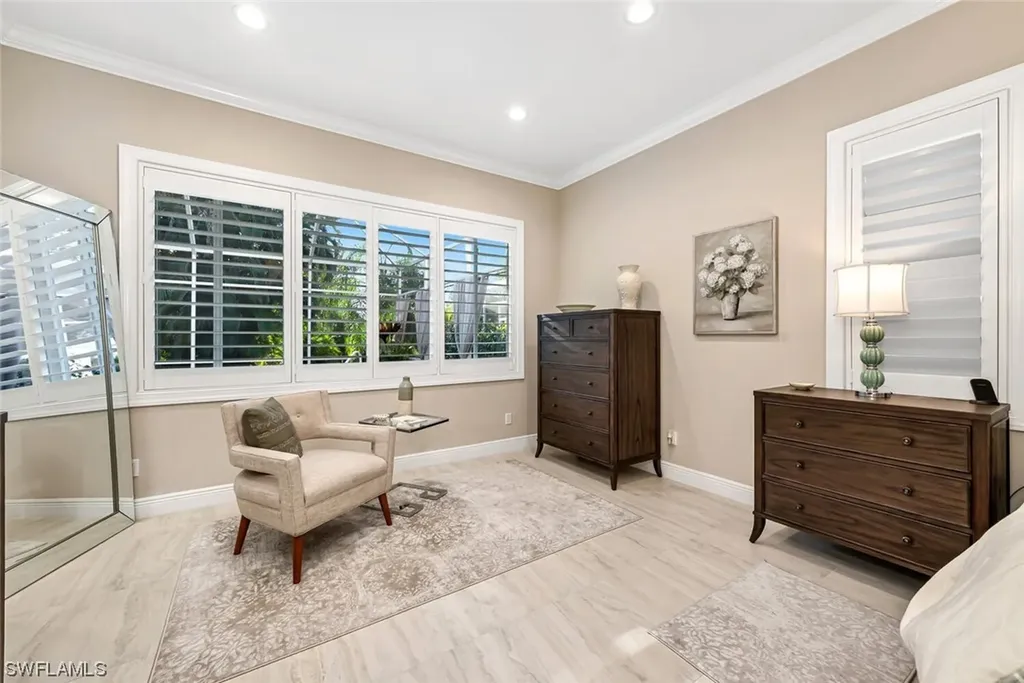 401 Mallory Court Naples FL 34110