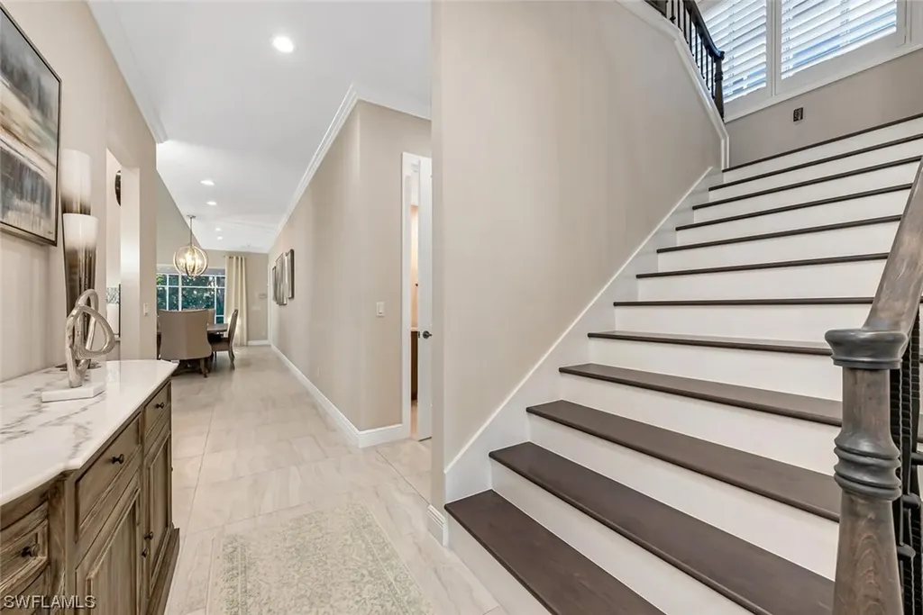 401 Mallory Court Naples FL 34110