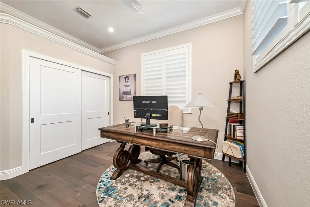 401 Mallory Court Naples FL 34110