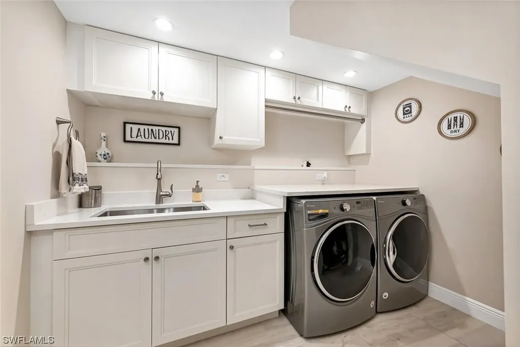 401 Mallory Court Naples FL 34110