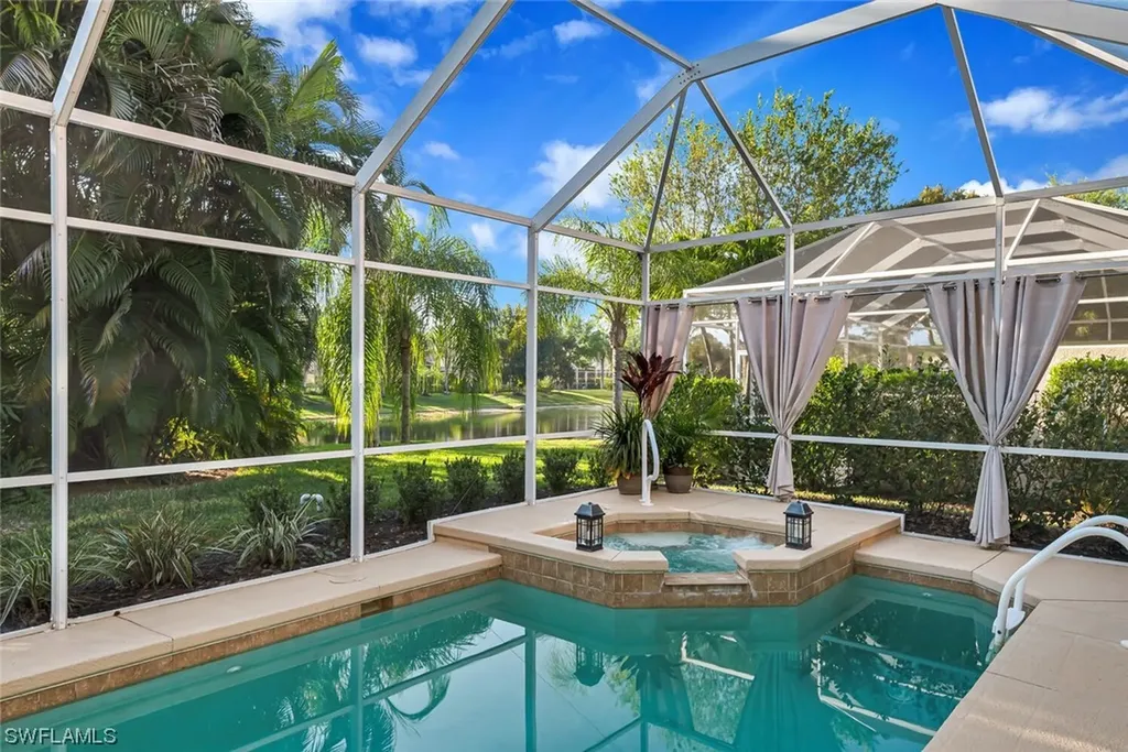 401 Mallory Court Naples FL 34110