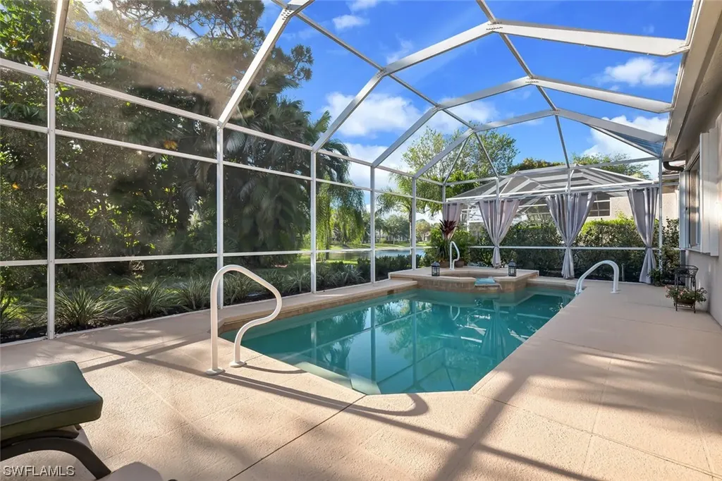 401 Mallory Court Naples FL 34110