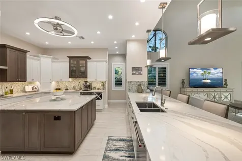 401 Mallory Court Naples FL 34110