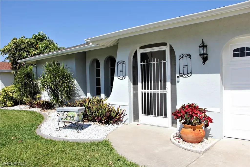 1523 SE 20th Place Cape Coral FL 33990