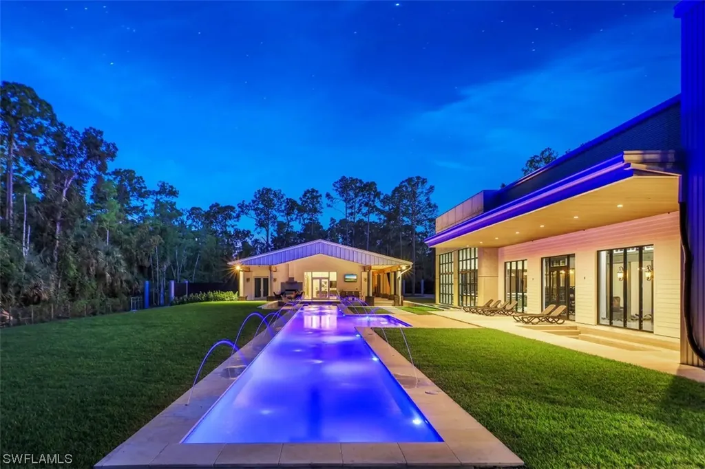 4441 5th Avenue NW Naples FL 34119