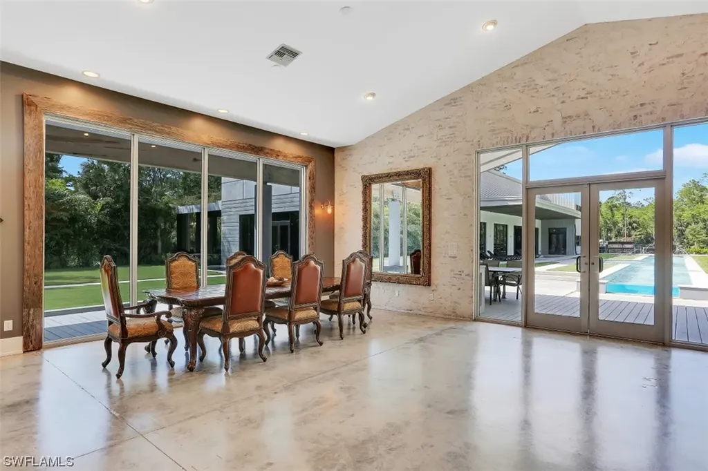 4441 5th Avenue NW Naples FL 34119
