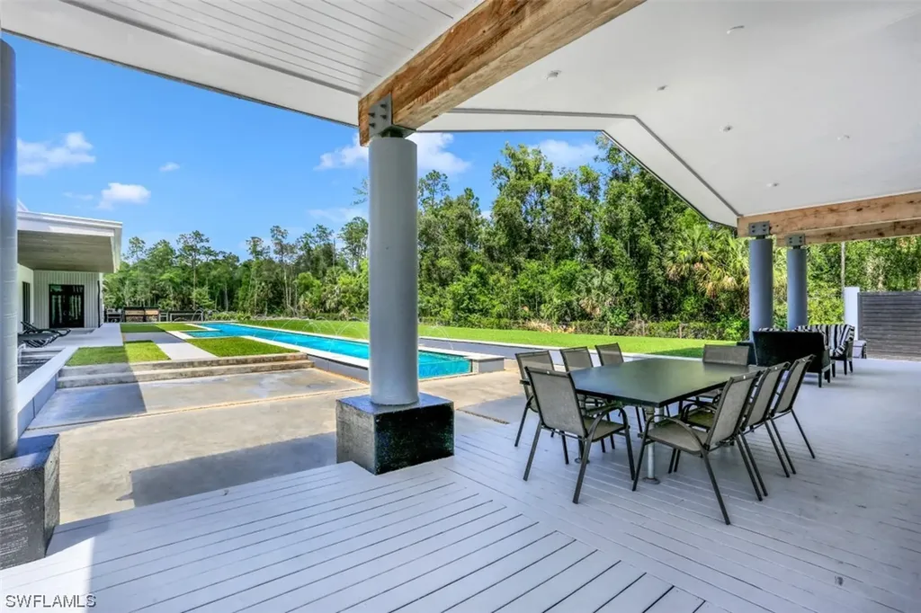 4441 5th Avenue NW Naples FL 34119