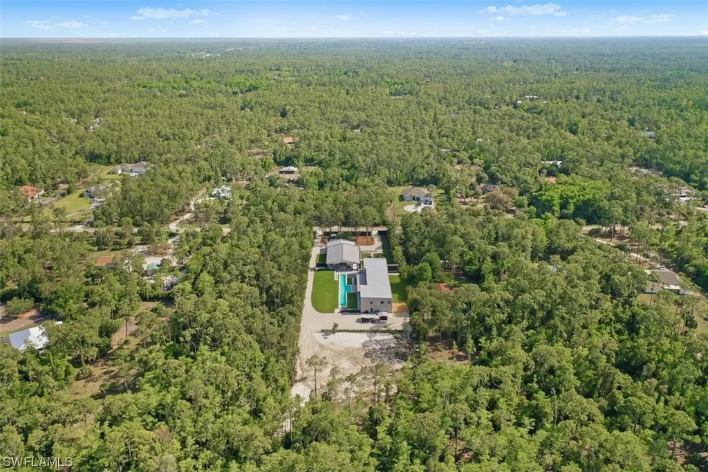 4441 5th Avenue NW Naples FL 34119