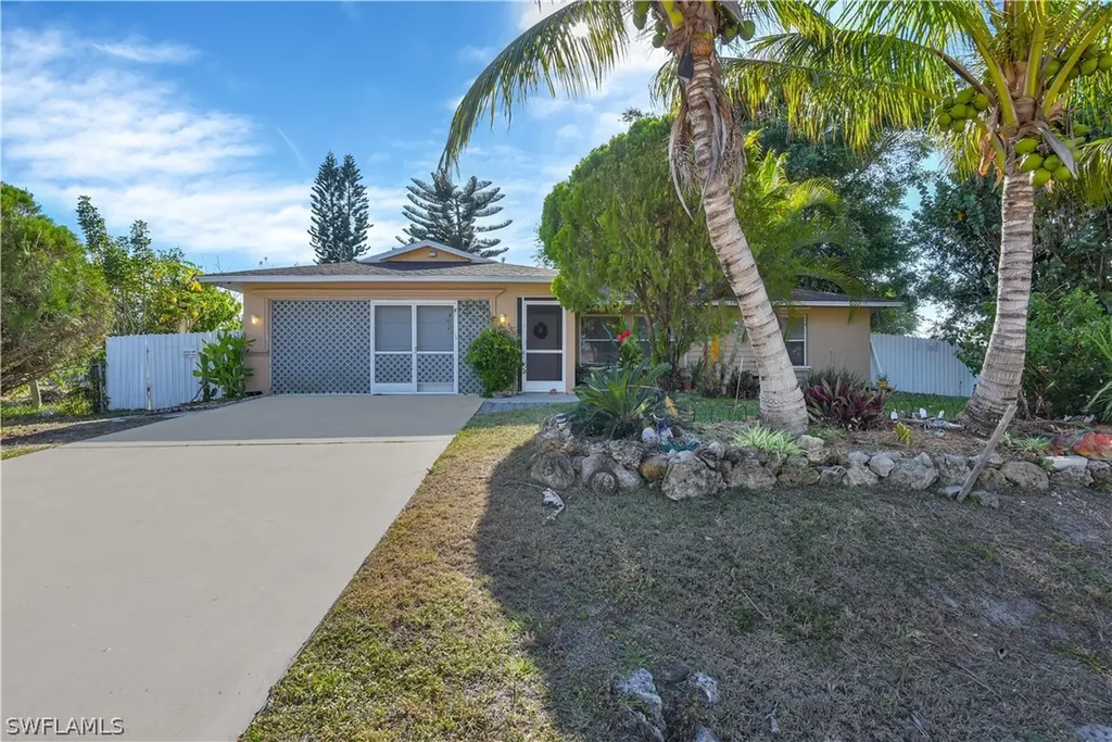490 NE 3rd Court Cape Coral FL 33909