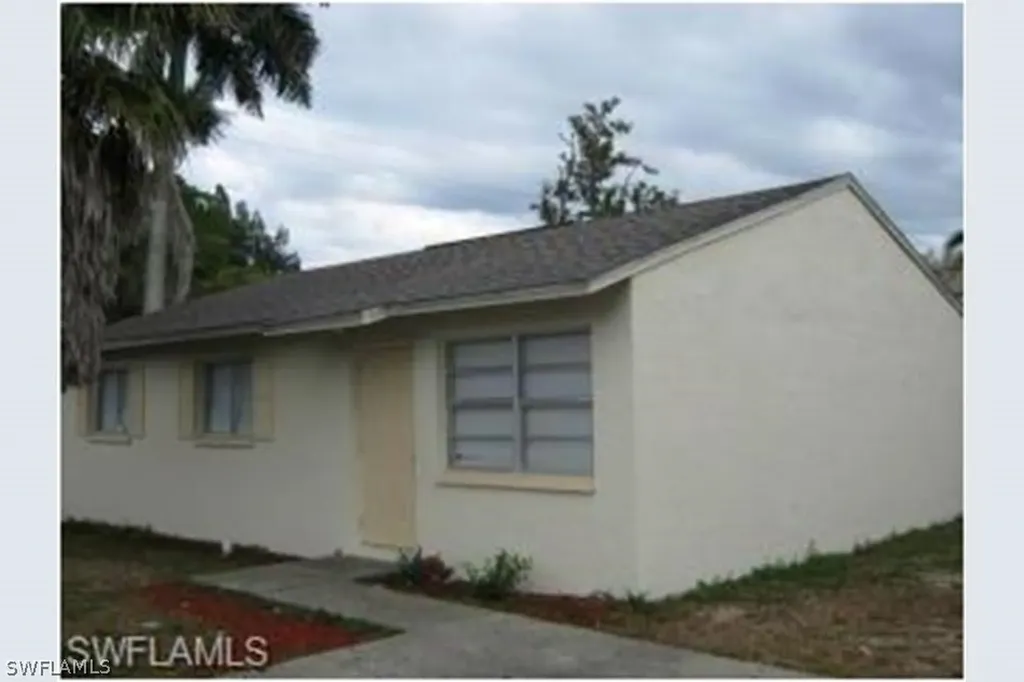 3774 Pearl Street Fort Myers FL 33916