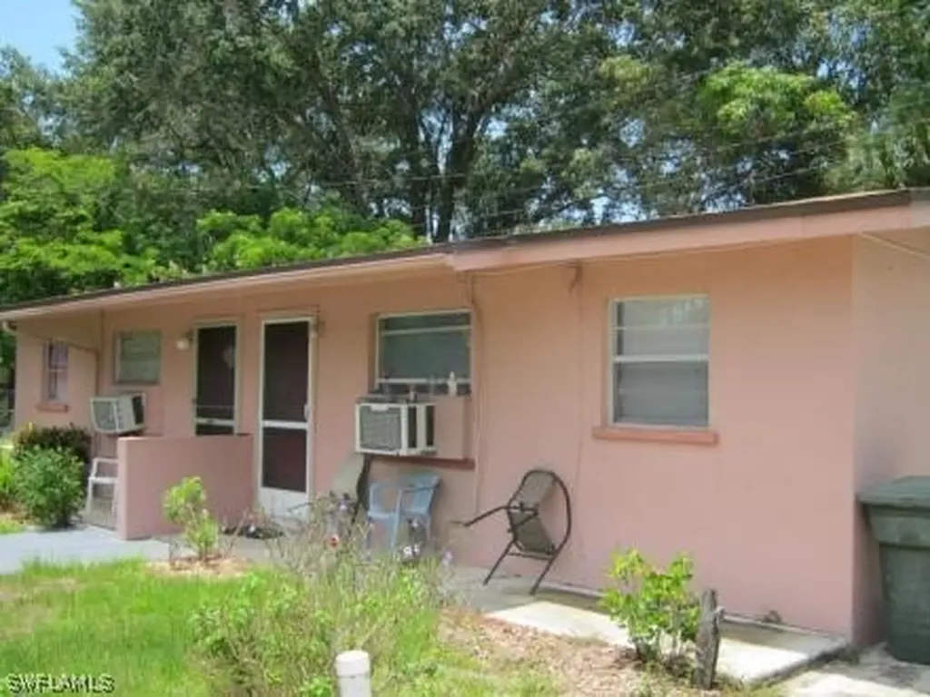 2643 Lafayette Street Fort Myers FL 33916
