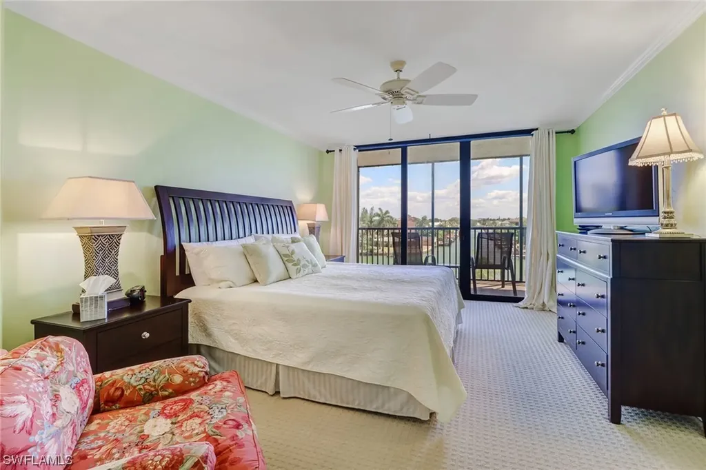 11030 Gulf Shore Drive Naples FL 34108