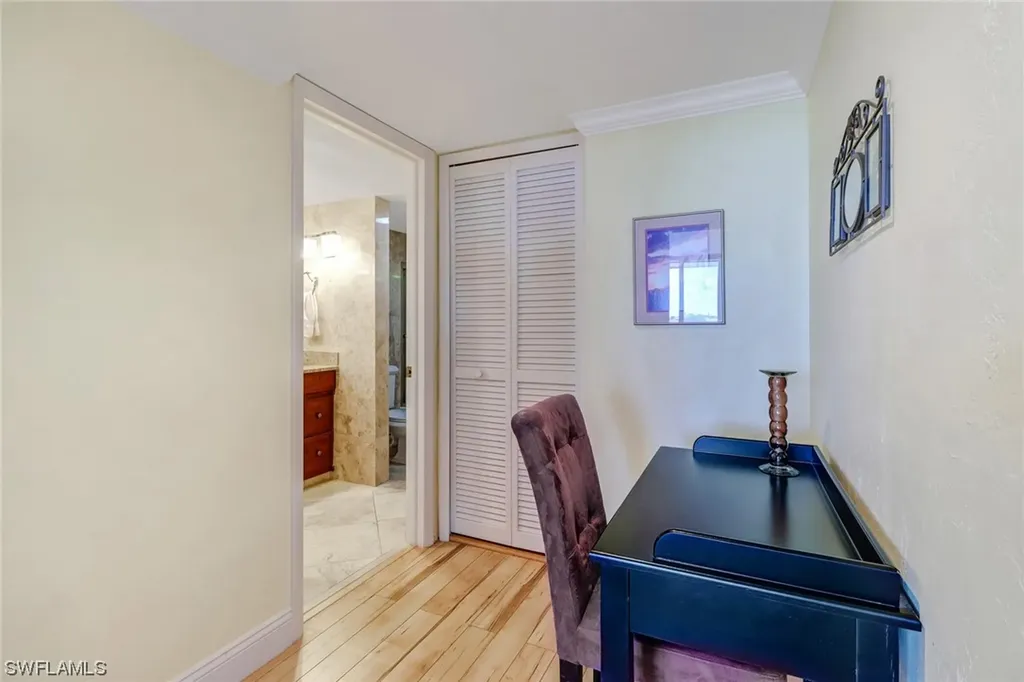 11030 Gulf Shore Drive Naples FL 34108
