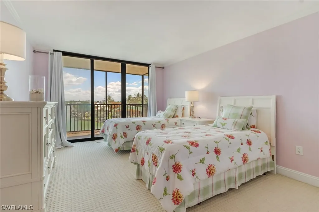 11030 Gulf Shore Drive Naples FL 34108