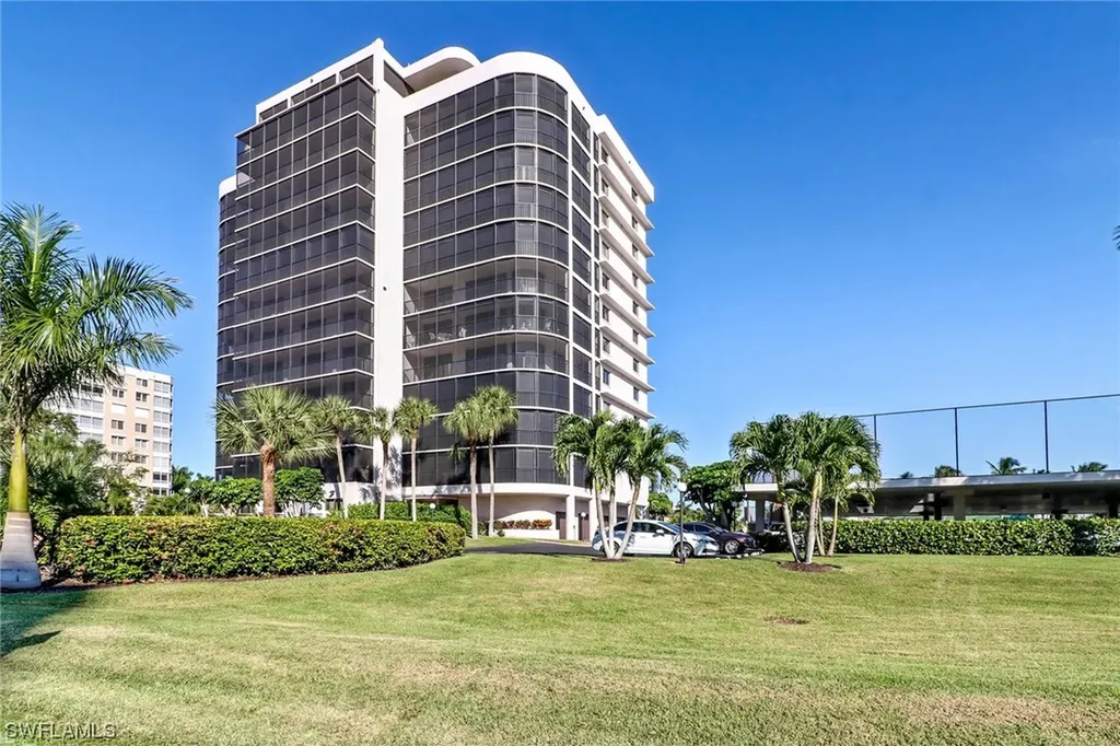 11030 Gulf Shore Drive Naples FL 34108