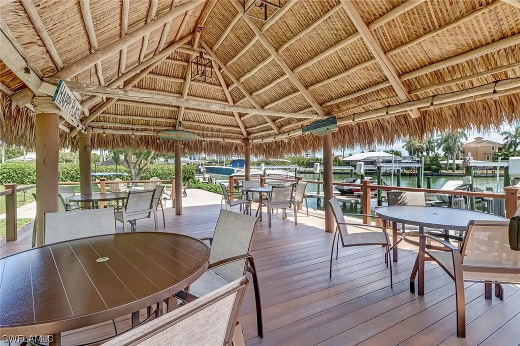 11030 Gulf Shore Drive Naples FL 34108