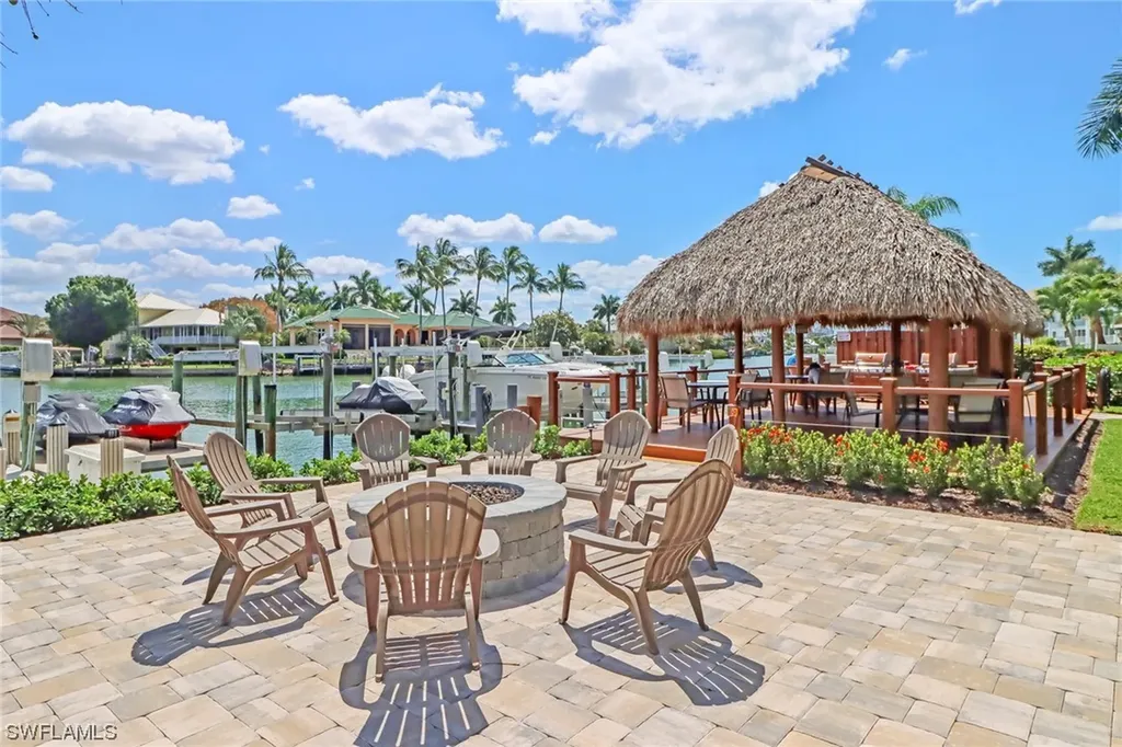 11030 Gulf Shore Drive Naples FL 34108