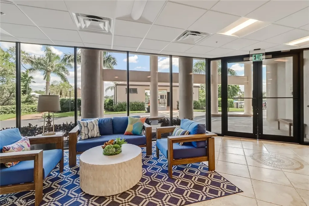 11030 Gulf Shore Drive Naples FL 34108
