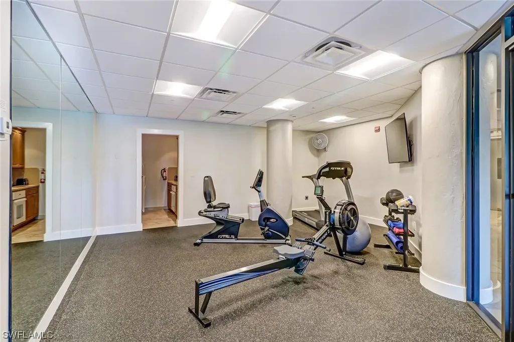 11030 Gulf Shore Drive Naples FL 34108