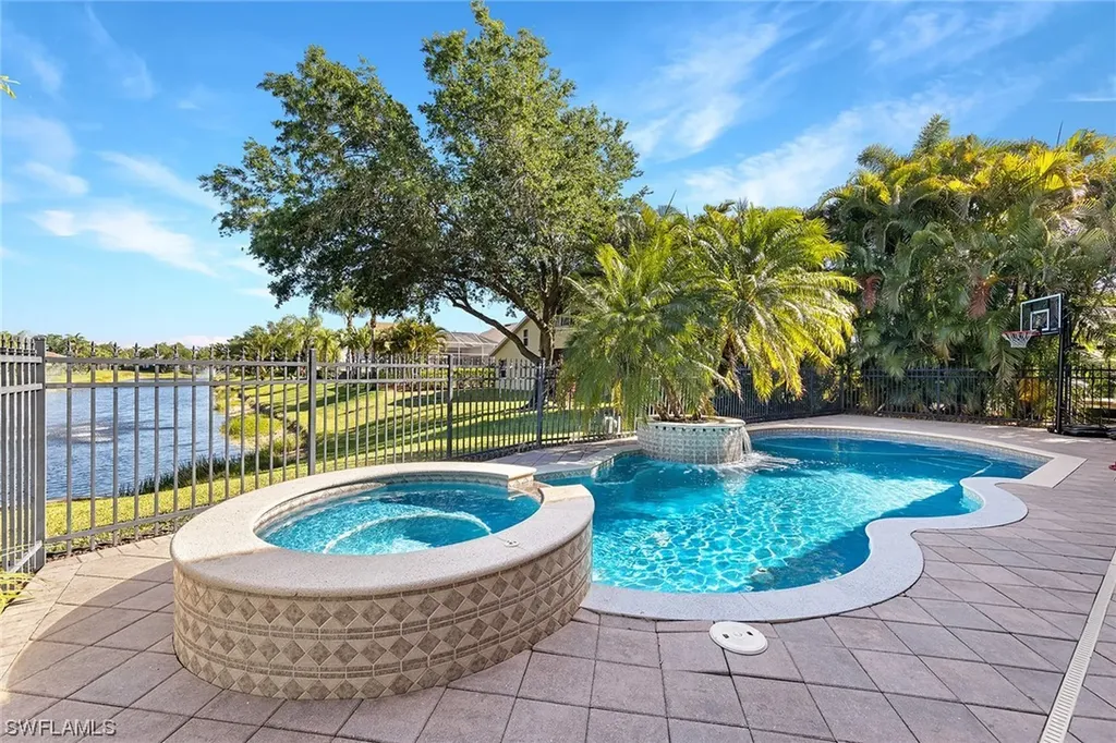 256 Burnt Pine Drive Naples FL 34119