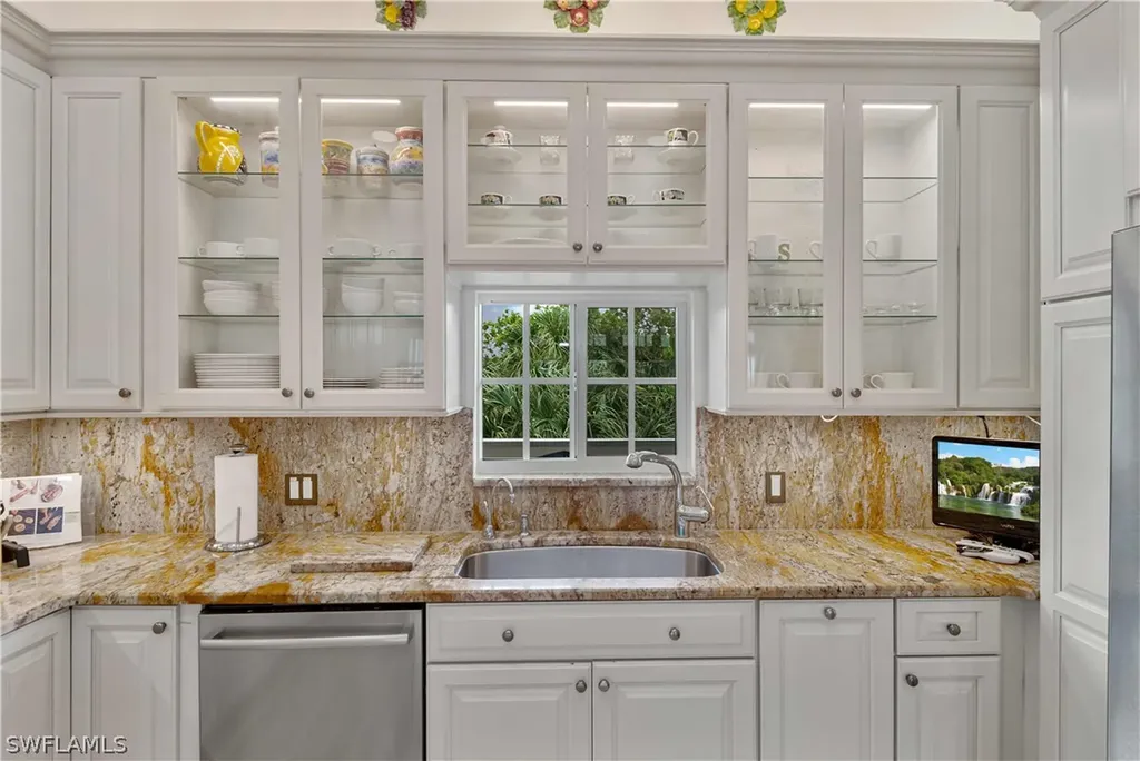 680 Gulf Lane Upper Captiva FL 33924