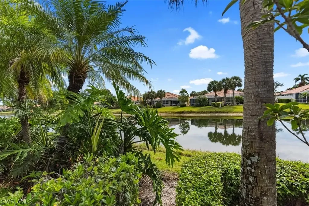 3952 Isla Ciudad Court Naples FL 34109