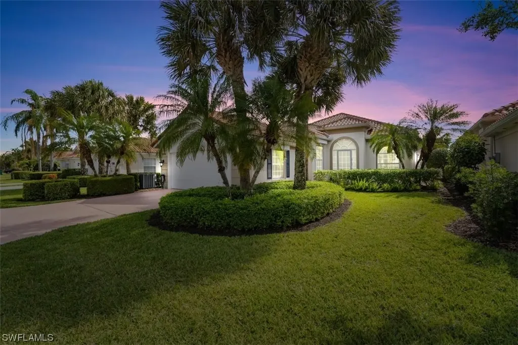 3952 Isla Ciudad Court Naples FL 34109