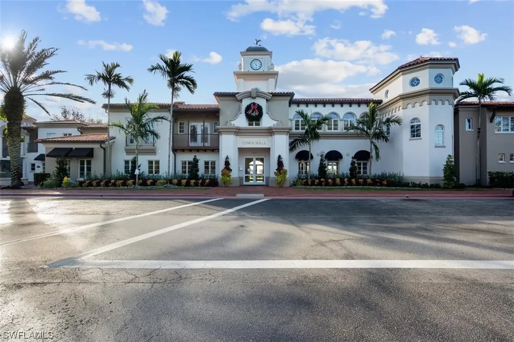 3952 Isla Ciudad Court Naples FL 34109