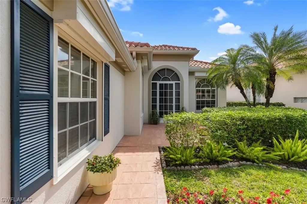 3952 Isla Ciudad Court Naples FL 34109