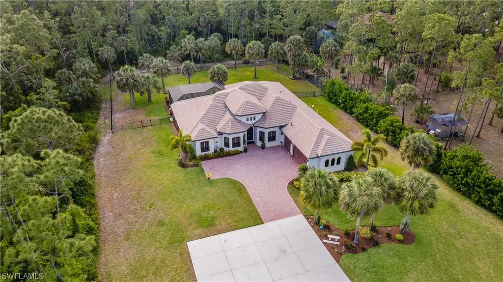 1463 Everglades Boulevard S Naples FL 34117