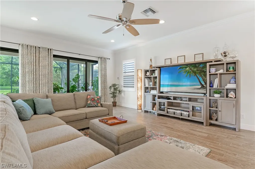 4064 Raffia Drive Naples FL 34119