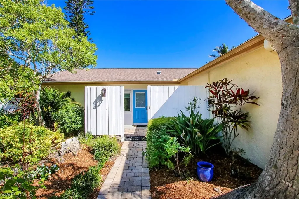 812 Sand Dollar Drive Sanibel FL 33957