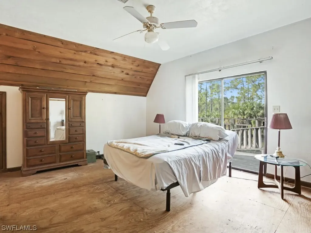 645 10th Avenue NE Naples FL 34120