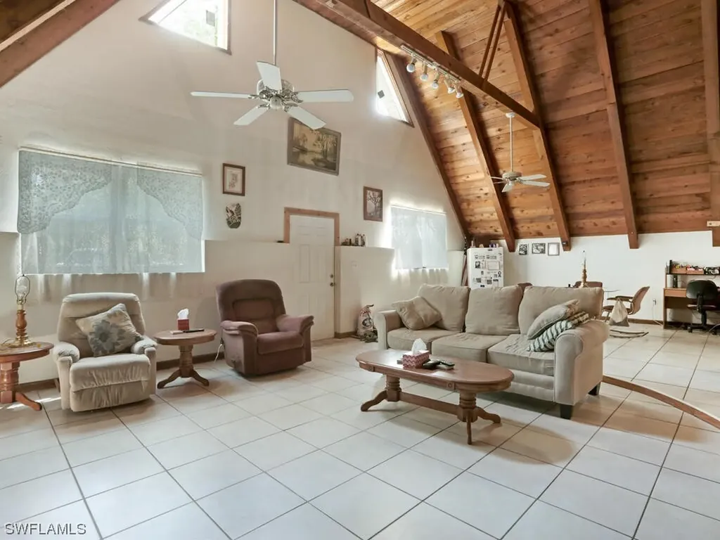645 10th Avenue NE Naples FL 34120