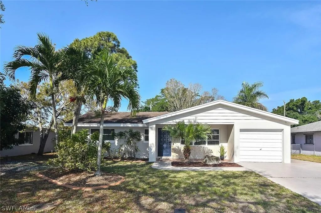 3846 Deleon Street Fort Myers FL 33901