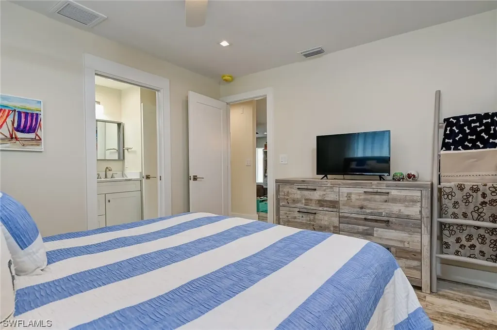 577 102nd Avenue N Naples FL 34108