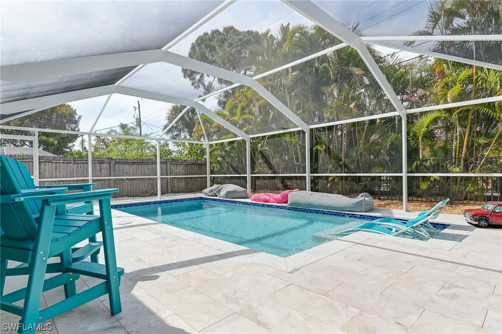 577 102nd Avenue N Naples FL 34108
