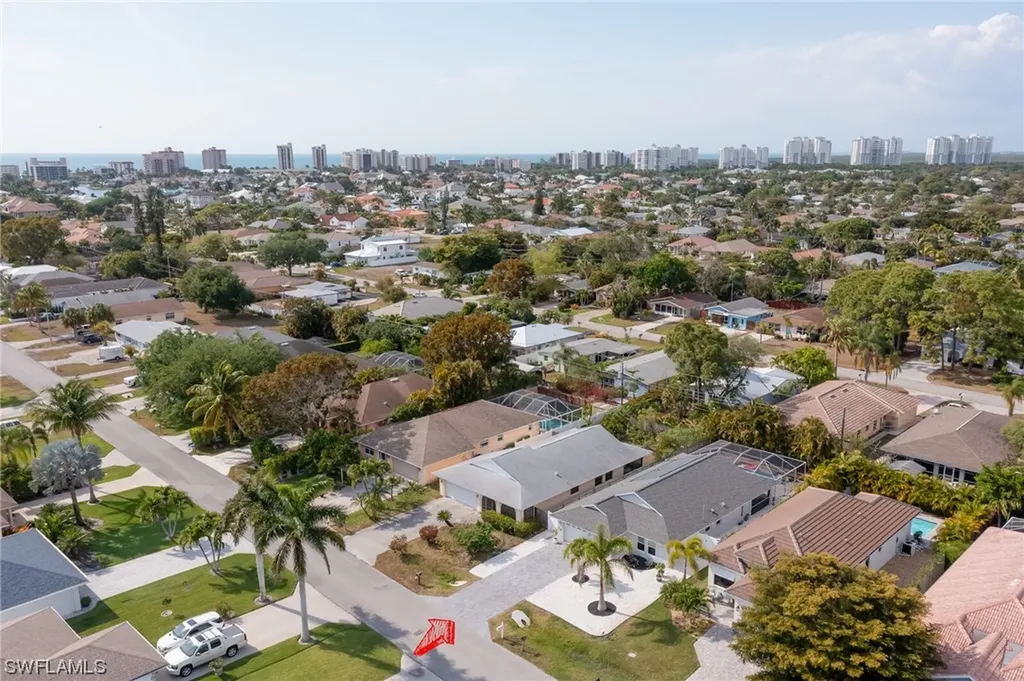 577 102nd Avenue N Naples FL 34108