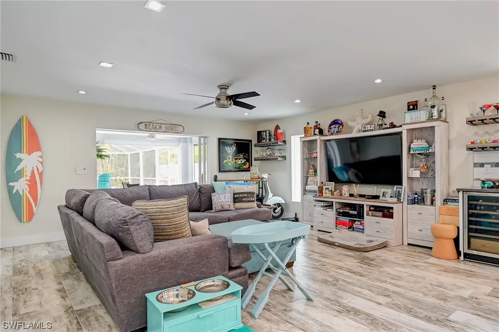 577 102nd Avenue N Naples FL 34108