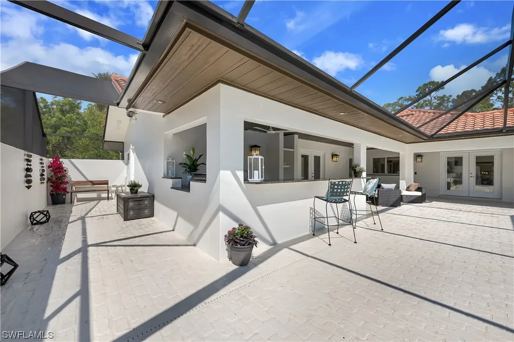 2500 County Barn Road Naples FL 34112