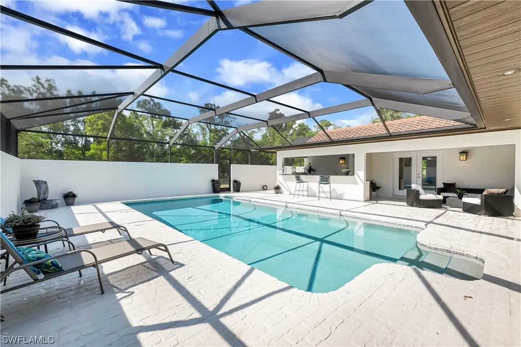 2500 County Barn Road Naples FL 34112