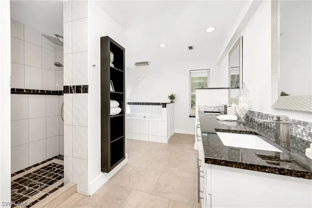2500 County Barn Road Naples FL 34112