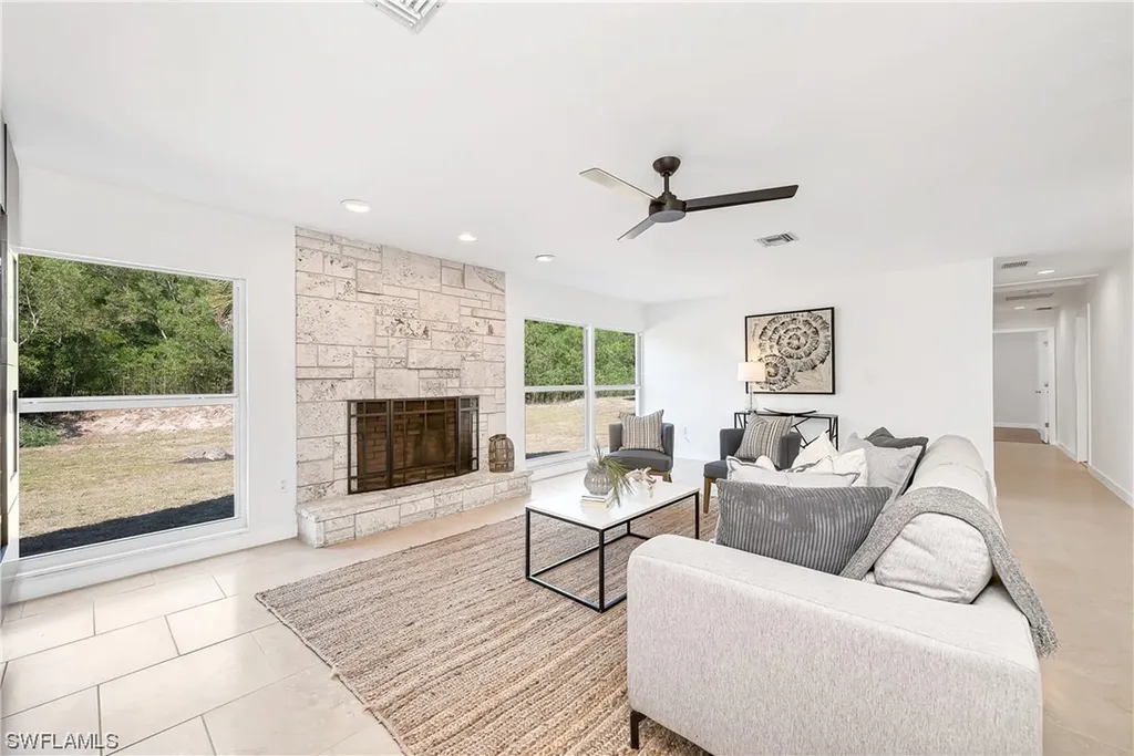 2500 County Barn Road Naples FL 34112