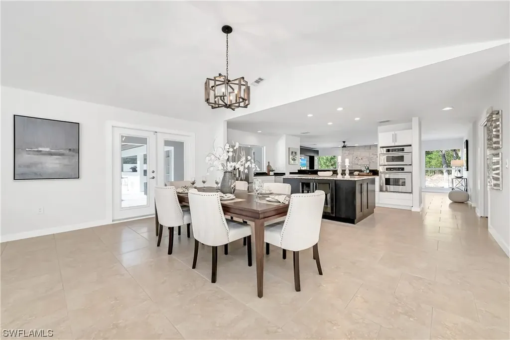 2500 County Barn Road Naples FL 34112