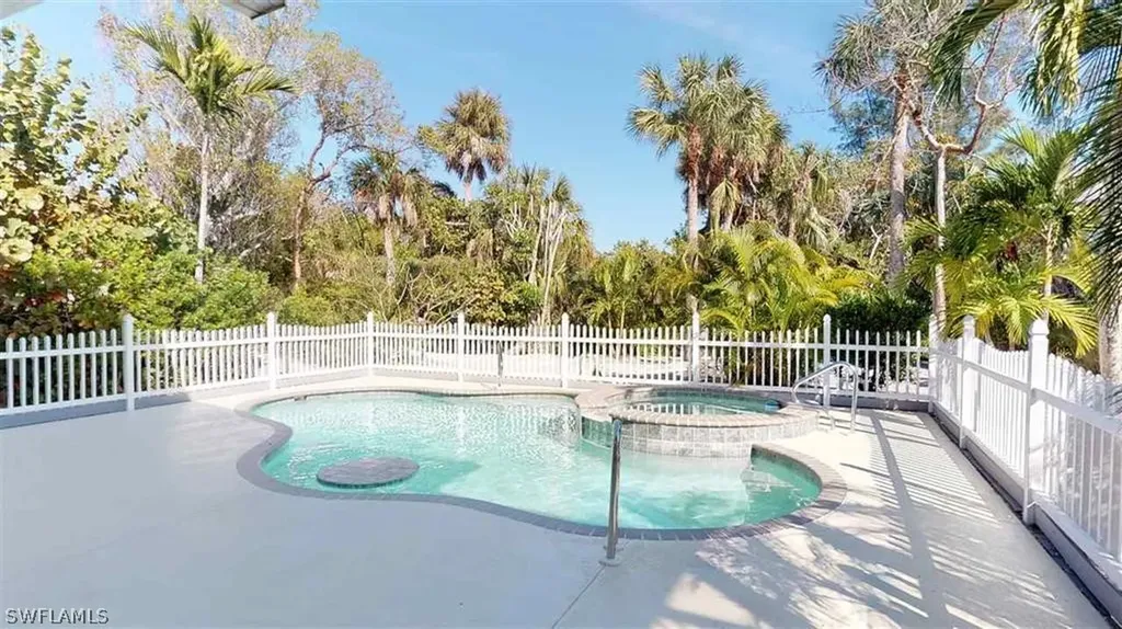 5186 Sea Bell Road Sanibel FL 33957