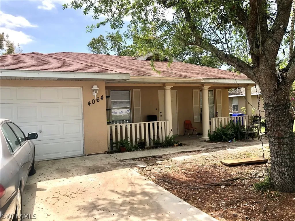 4064 Woodside Avenue Fort Myers FL 33916
