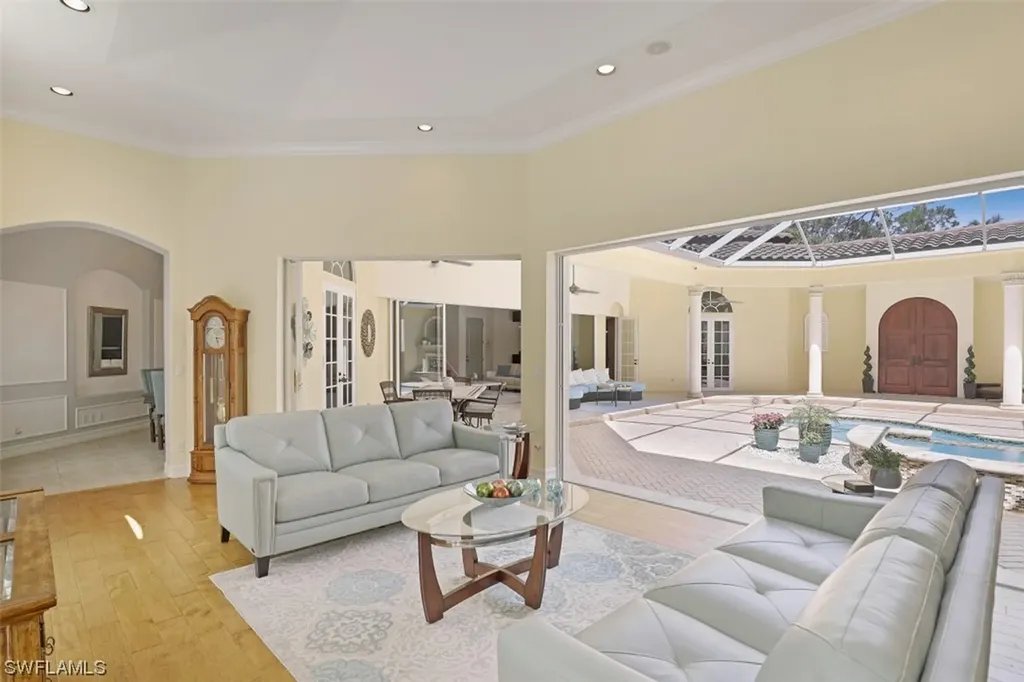 4256 Silver Fox Drive Naples FL 34119