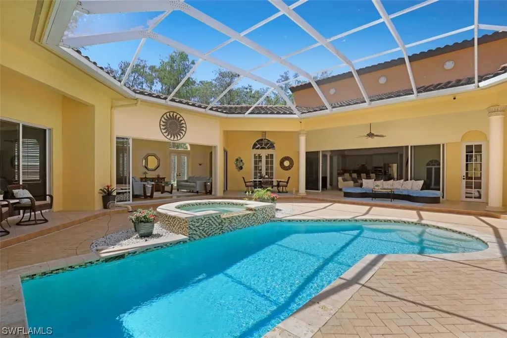 4256 Silver Fox Drive Naples FL 34119